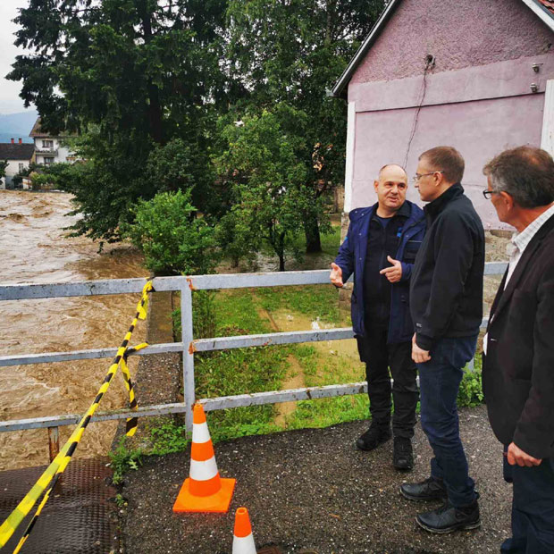 Стефановић у Љубовији: Тренутно немамо угроженог становништва, грађани већ од четвртка могу да се пријављују за надокнаду штете